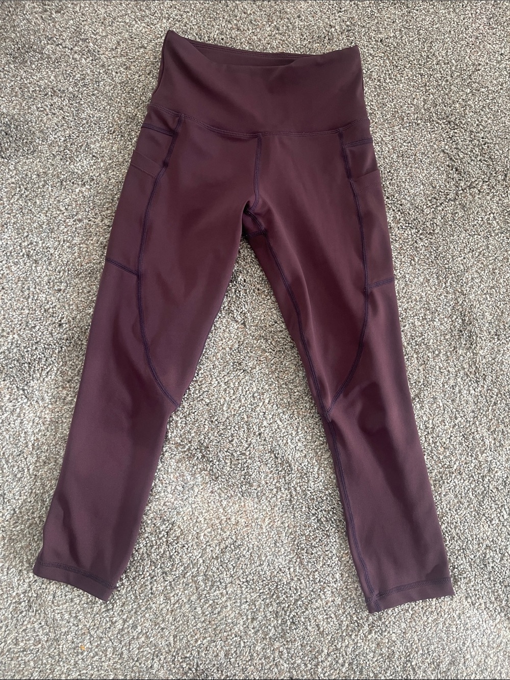 Leggings plum colored capri